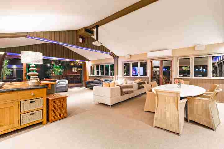 Kauri Springs Lodge Living Room