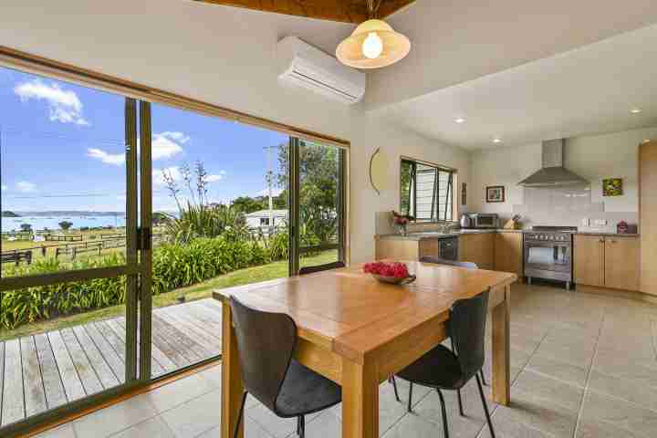 Tikirau Bay Views Dinner with a view